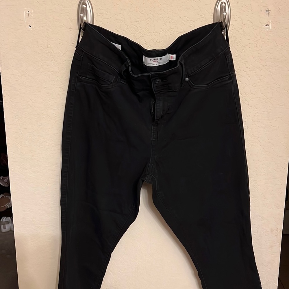 Torrid black skinny jeggings size 18